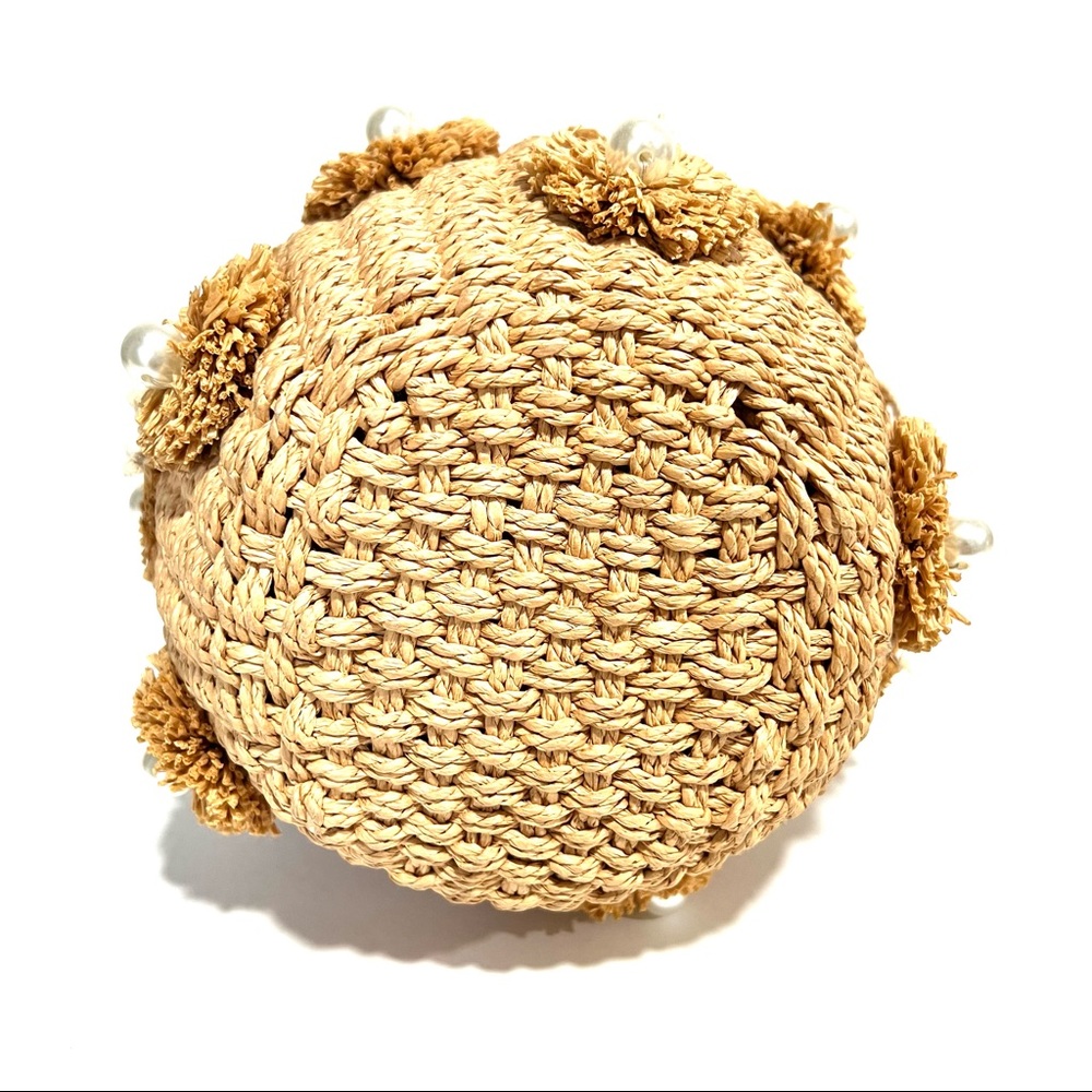 New NWT Woven Straw Pearl Round Bucket Bag - Picture 8 of 14